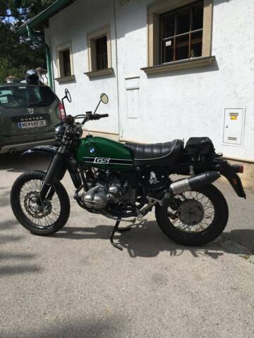 Six Days Replica
