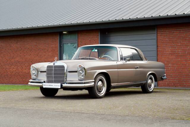 Afbeelding 1/78 van Mercedes-Benz 220 SE b (1965)