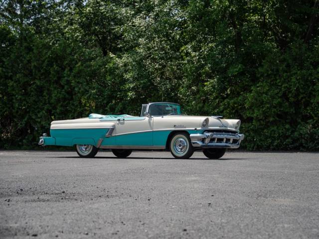 Image 1/31 of Mercury Montclair (1956)