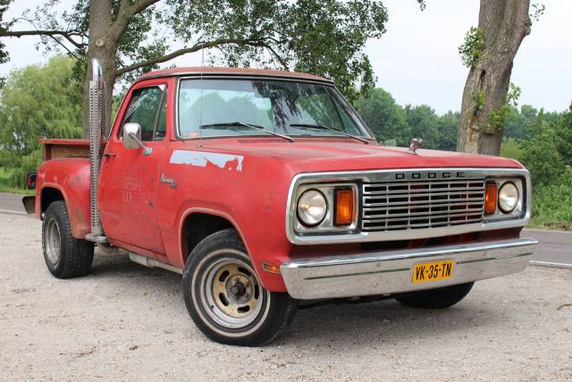 Image 1/15 de Dodge D 150 Adventurer Li&#39;l Red Express (1978)