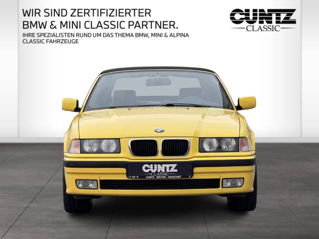 Image 1/54 de BMW 320i (1999)