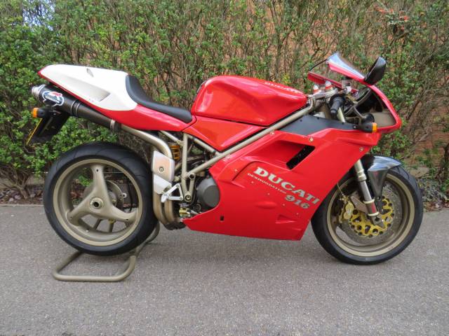 Immagine 1/50 di Ducati DUMMY (1995)