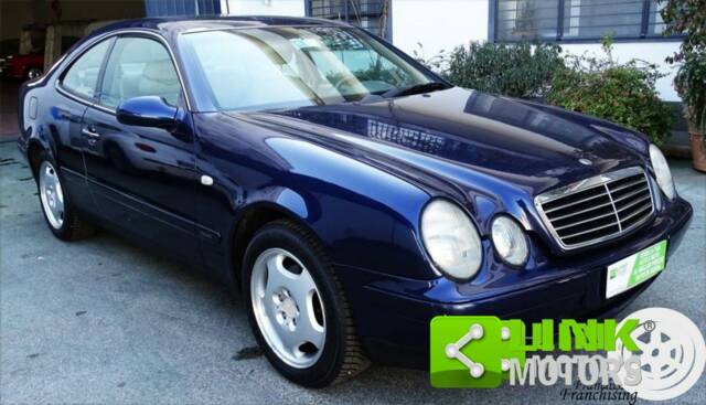 Immagine 1/10 di Mercedes-Benz CLK 200 Kompressor (1999)