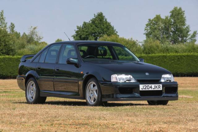 Image 1/50 of Lotus Carlton (1991)