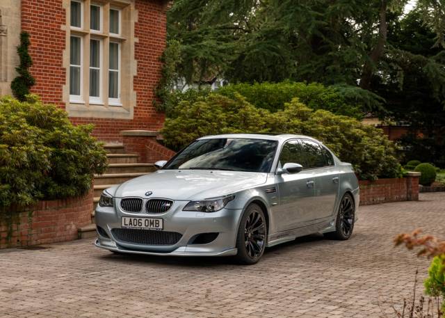 Immagine 1/17 di BMW M5 (2006)