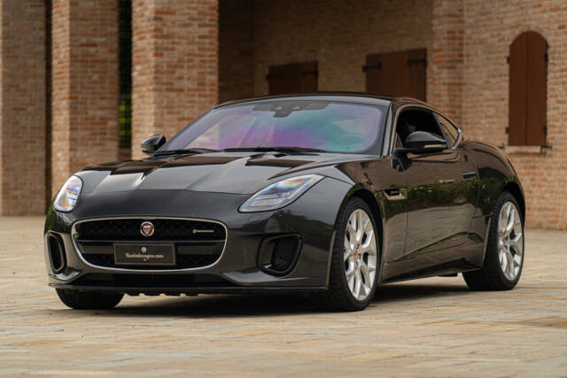 Bild 1/50 von Jaguar F-Type P300 (2019)