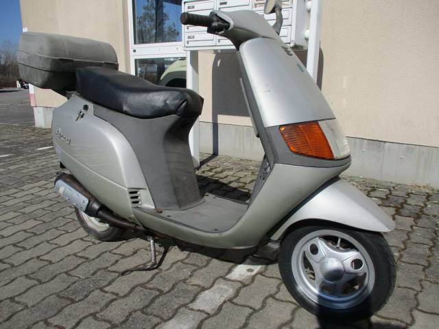 Imagen 1/16 de Piaggio DUMMY (1992)