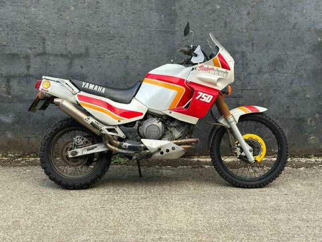 Immagine 1/7 di Yamaha DUMMY (1989)