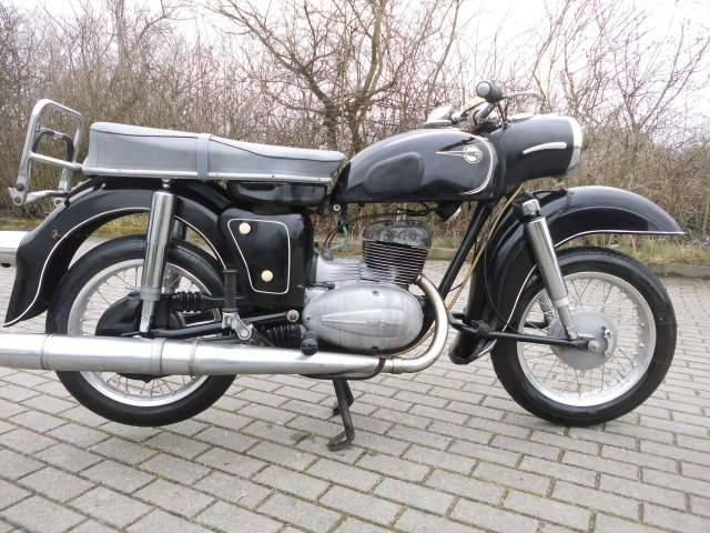 Bild 1/30 von MZ DUMMY (1963)