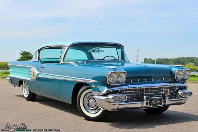 Bild 1/36 von Pontiac Star Chief Convertible (1958)