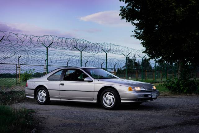 Imagen 1/49 de Ford Thunderbird (1989)