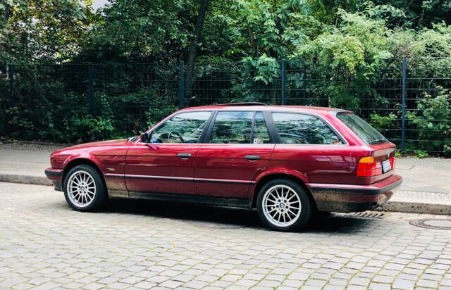 Bild 1/12 von BMW 525ix Touring (1995)