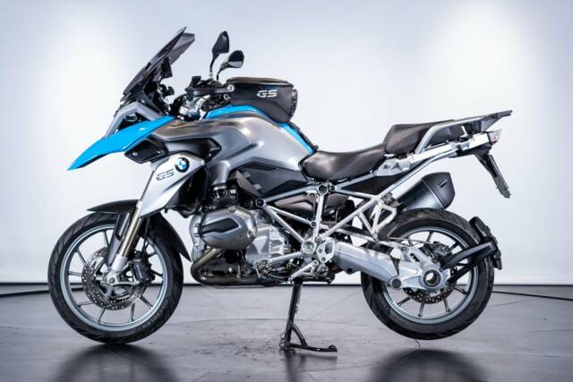 Bild 1/50 von BMW DUMMY (2013)