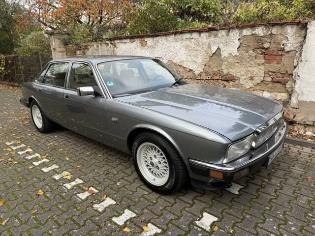 Bild 1/8 von Jaguar Sovereign 3.6 (1989)