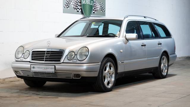 Mercedes-Benz E 320 T Avantgarde