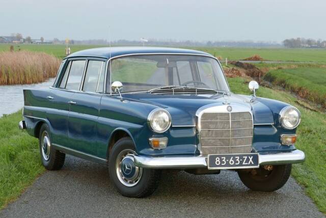 Bild 1/7 von Mercedes-Benz 200 (1967)