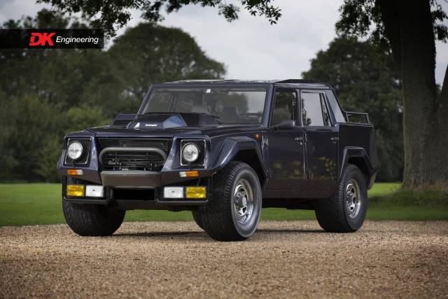 Immagine 1/15 di Lamborghini LM002 (1988)