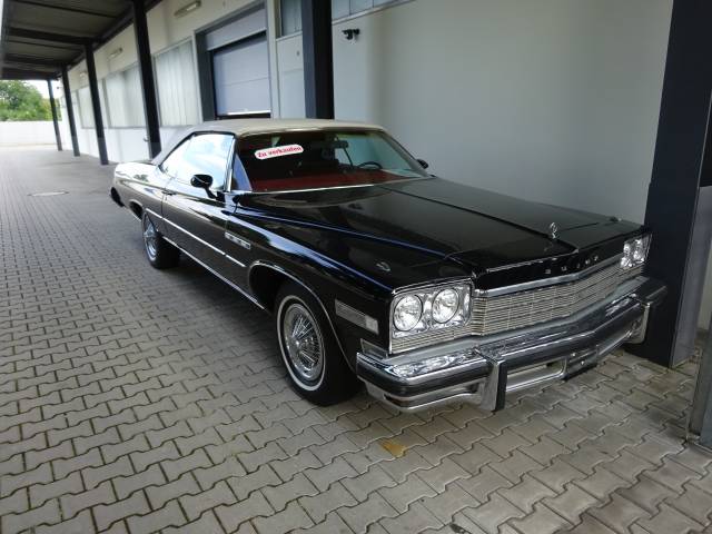 Bild 1/11 von Buick Le Sabre Coupe (1975)