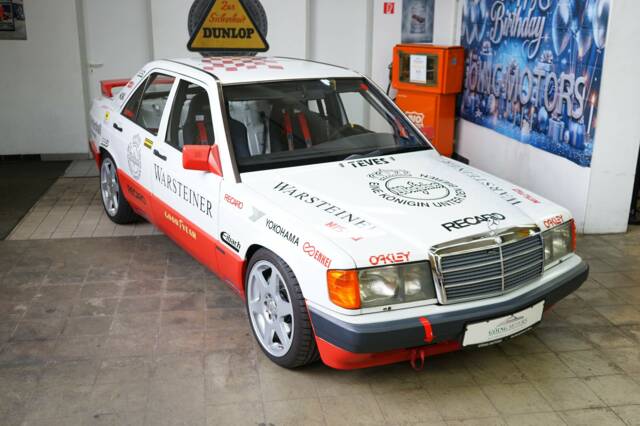 Afbeelding 1/36 van Mercedes-Benz 190 E 2.6 (1990)