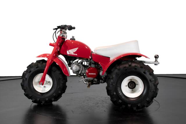 Image 1/26 of Honda ATC 90 (1975)