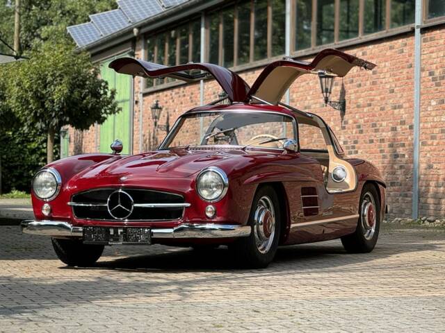 Image 1/16 of Mercedes-Benz 300 SL "Gullwing" (1955)