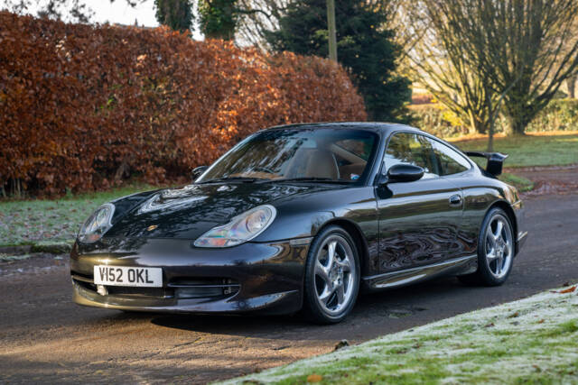 Bild 1/10 von Porsche 911 Carrera 4 "Millenium-Edition" (2000)