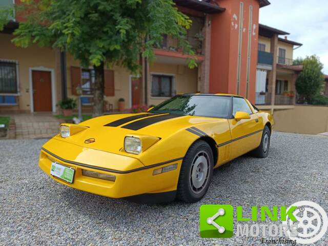 Image 1/10 of Chevrolet Corvette (1984)