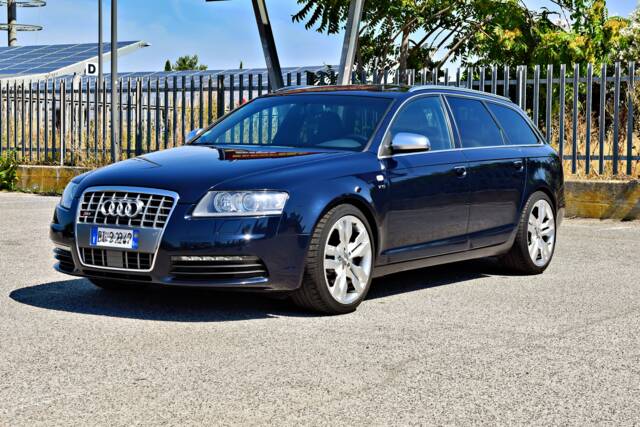 Image 1/22 of Audi S6 Avant 5.2 V10 quattro (2006)