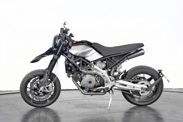 Afbeelding 1/16 van Aprilia Dorsoduro 750 (2008)