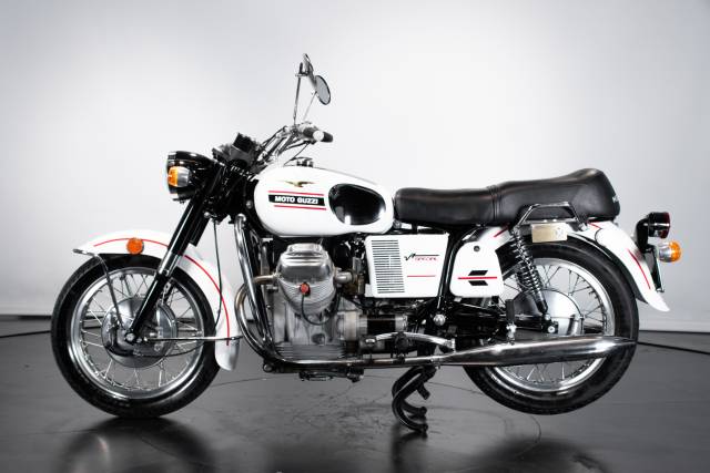 Image 1/50 of Moto Guzzi DUMMY (1971)