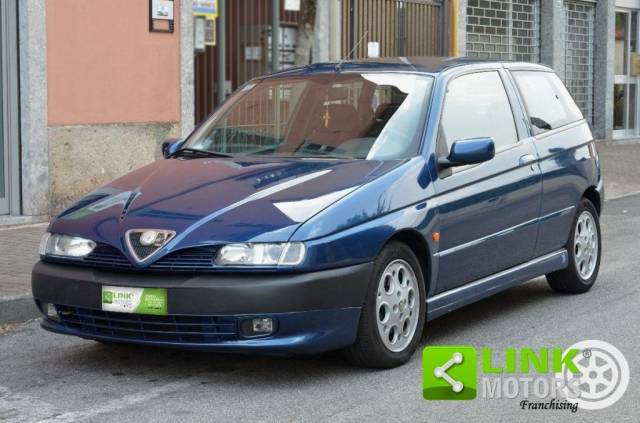 Image 1/10 of Alfa Romeo 145 Quadrifoglio Verde (1997)