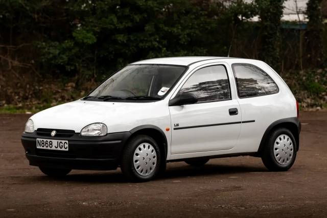 Bild 1/8 von Opel Corsa 1.4 i (1995)