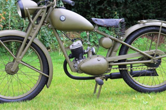 Image 1/36 of Royal Enfield DUMMY (1942)
