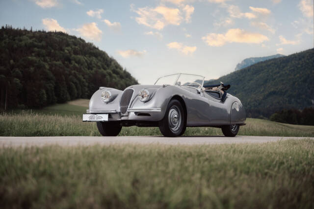 Image 1/31 de Jaguar XK 120 OTS (Alloy) (1949)