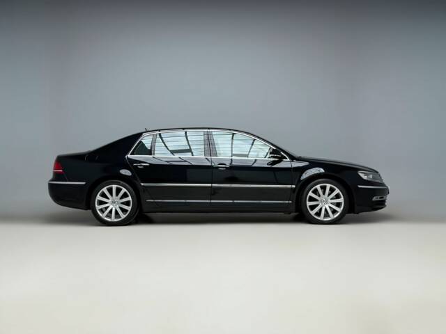 Image 1/25 of Volkswagen Phaeton 3.0 V6 TDI (2011)