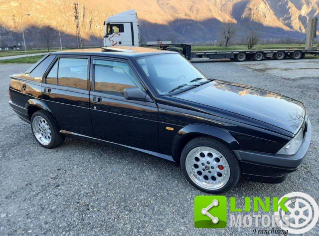 Bild 1/9 von Alfa Romeo 75 2.0 Twin Spark (1991)