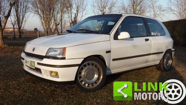 Image 1/10 de Renault Clio I 1.8 16V (1991)
