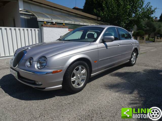 Imagen 1/39 de Jaguar S-Type 3.0 V6 (2000)