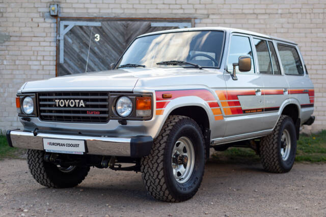 Bild 1/100 von Toyota Land Cruiser HJ61 GX (1987)