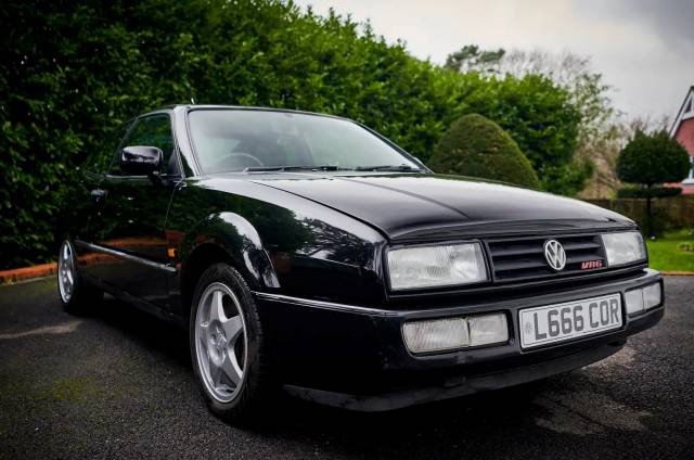 Image 1/8 de Volkswagen Corrado VR6 2.9 (1994)