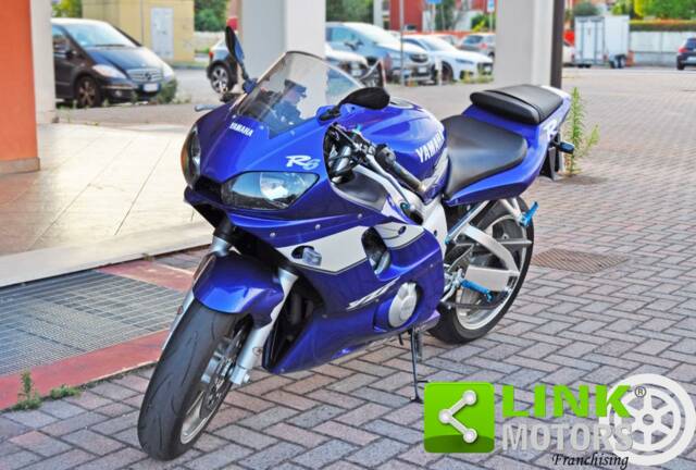 Bild 1/10 von Yamaha DUMMY (1999)