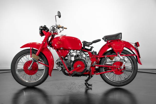 Image 1/41 de Moto Guzzi DUMMY (1967)