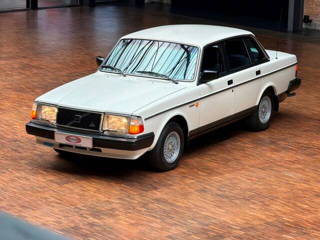 Image 1/43 of Volvo 240 (1989)