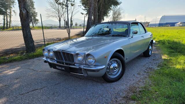 Bild 1/26 von Jaguar XJ 6 C 4.2 (1975)
