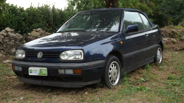 Bild 1/50 von Volkswagen Golf III Cabrio 1.6 (1996)