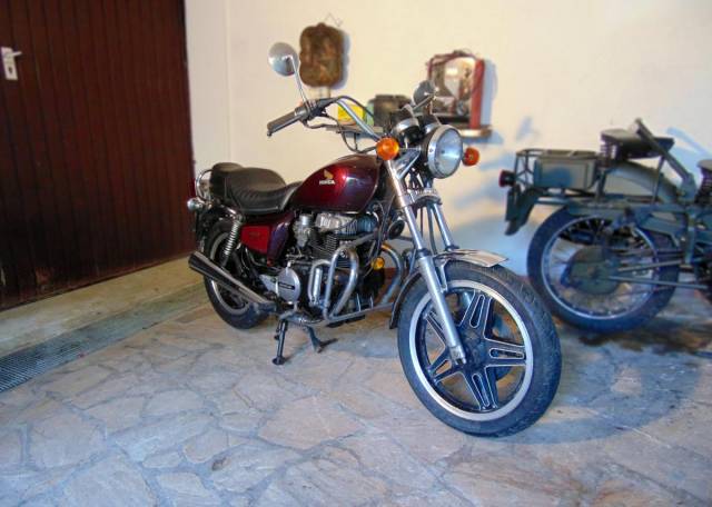 Bild 1/10 von Honda DUMMY (1983)