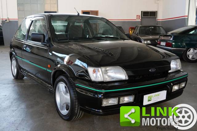 Image 1/10 de Ford Fiesta RS Turbo (1992)