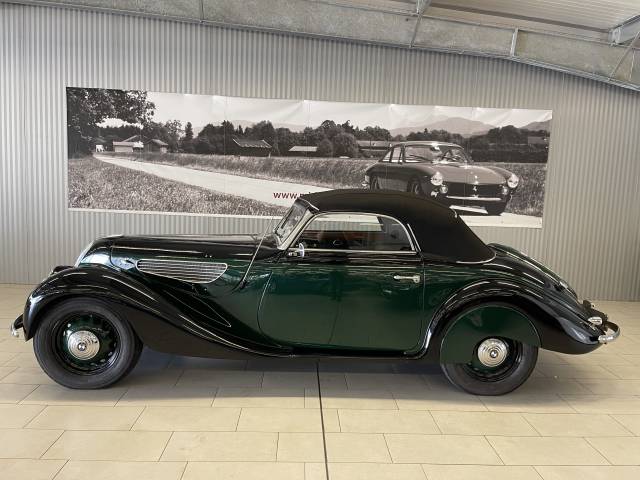Immagine 1/17 di BMW 327 (1938)