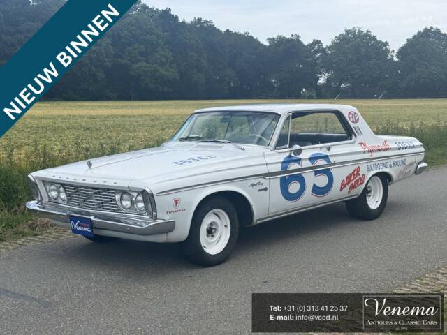 Image 1/22 of Plymouth Sport Fury (1963)