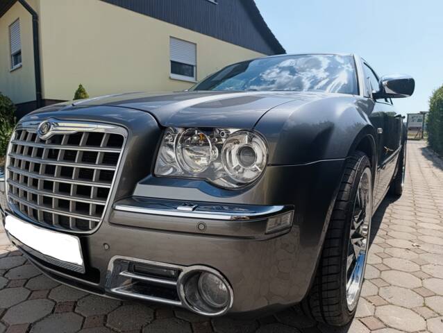 Image 1/14 of Chrysler 300 C Touring 3.0 CRD (2010)
